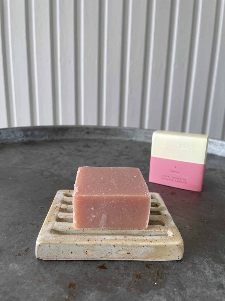 Amalie Rosalie Soap No. 6 | Rose, Rosmarin & Romersk Kamille - Naturligtsunde